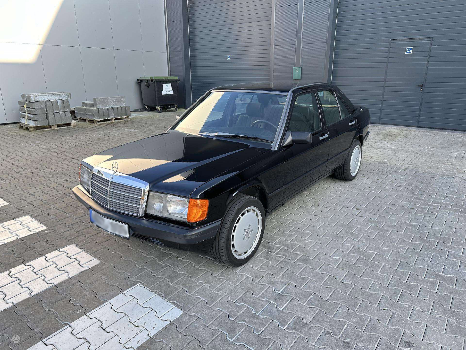 Mercedes-Benz 190